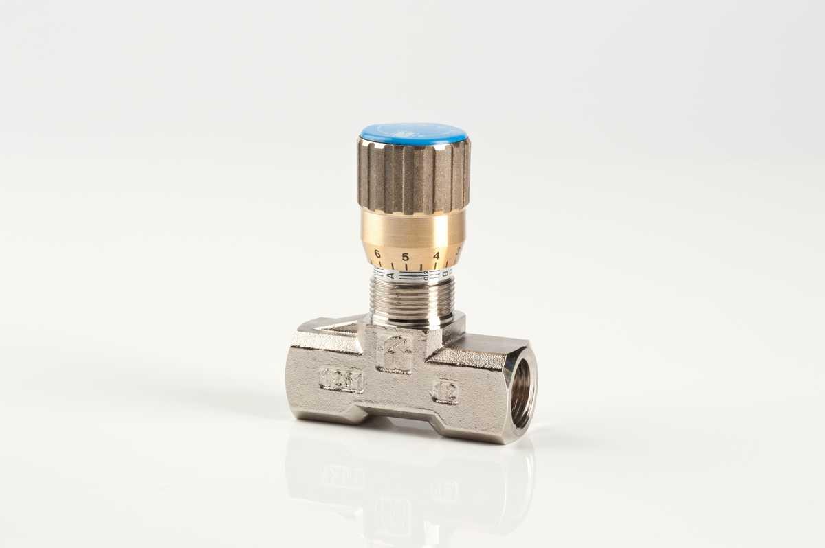 In line double-acting flow control valves